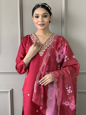 Rani pink viscose chanderi thread embroidery work with printed dupatta kurta pant set 4