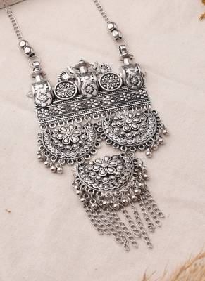 Statement oxidized necklace set with pendant for navratri 4