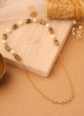 Earthy Elegance: Necklace of Brown Oval Stones and White Circle Pearls 2