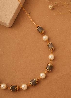 Earthy Elegance: Necklace of Brown Oval Stones and White Circle Pearls 3