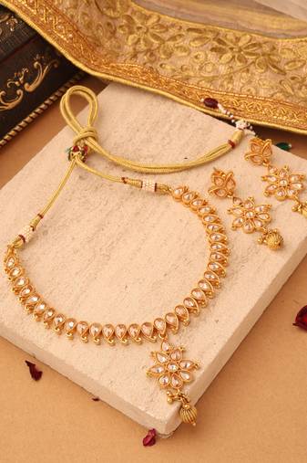 Raindrop Blossom Necklace Set