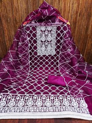 Magenta heavy thread embrodiery and fancy border with designer embroidered dupatta organza dress materials 1