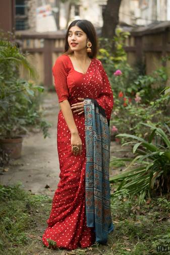 Women'S Red Imported Silk Satin Digital Printed Designer Saree With Blouse