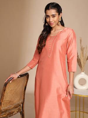 Janasya women's peach silk blend solid straight kurta 3