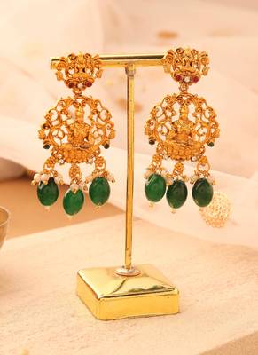 Necklace with Laxmi Motif and Green Stone Earrings 2