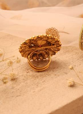 Gold-Plated Floral Design Ring 2