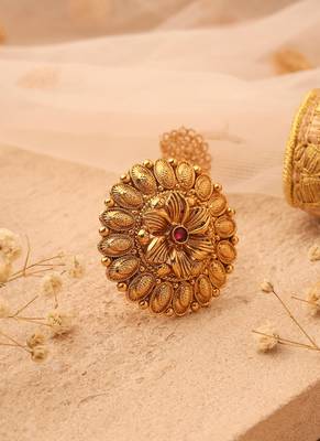 Gold-Plated Floral Design Ring 1
