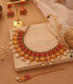 Pearl Elegance Ensemble: Necklace, Earrings, and Maang Tikka Set