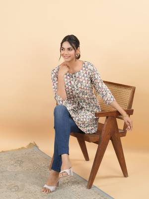 Janasya women's off white cotton geometric regular tunic 4