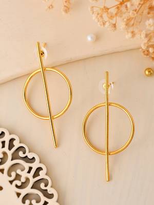Beautiful gold tone long earrings 2