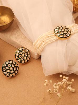 Pearl Choker with Kundan & Meenakari Work 4