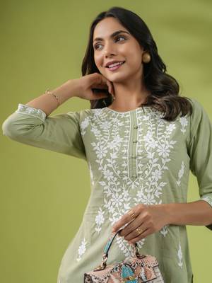Janasya women's sage green cotton chikankari regular tunic 3