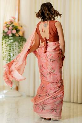 Peach pink chiffon leaf print/floral print plain saree with unstitched blouse piece 4