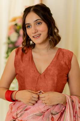Peach pink chiffon leaf print/floral print plain saree with unstitched blouse piece 5