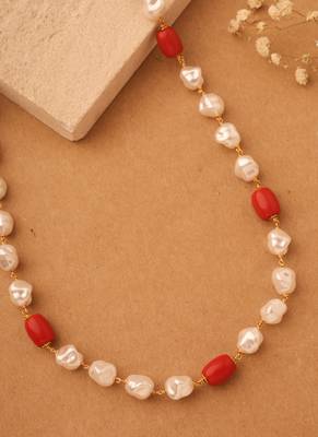 Natural Elegance: Necklace of Shapeless White Pearls with Orange-Red Accents 4