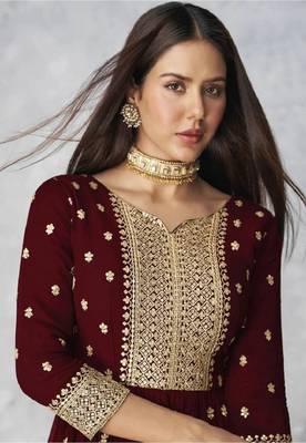Maroon Nyra Cut Kurta Set 2