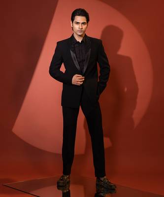 Black suiting blazer set 1