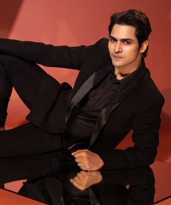 Black suiting blazer set 3