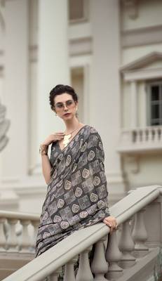 Grey Designer Printed Cotton silk blend Saree With Blouse 3