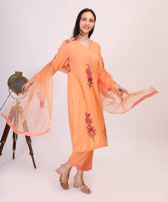 Peach hand printed cotton kurta set with organza dupatta 3