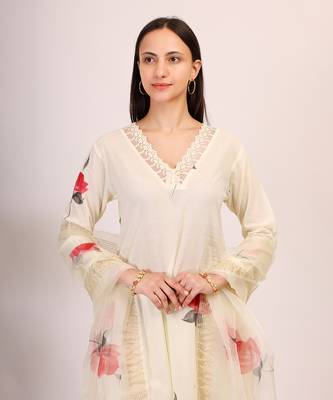Cream hand printed cotton kurta set with organza dupatta 4