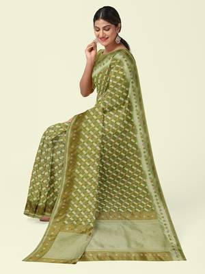Green woven cotton silk saree with blouse 2