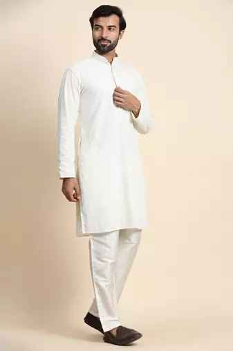 Off white georgette weaved motif kurta