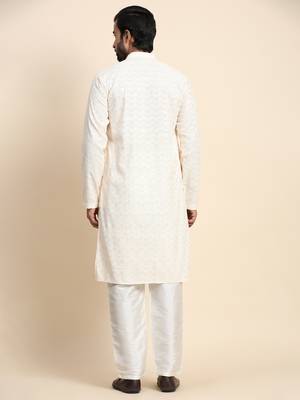 Cream cotton chikankari kurta 3
