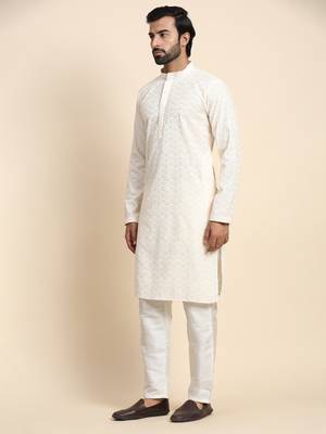 Cream cotton chikankari kurta 4