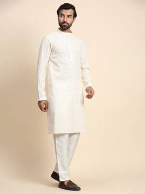 Cream cotton chikankari kurta 5
