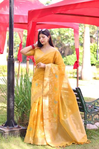Yellow Faux Linen Floral Printed Zari pallu Border Saree with Blouse