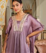 Janasya women's lavender silk blend yoke embroidered kaftan co-ord set