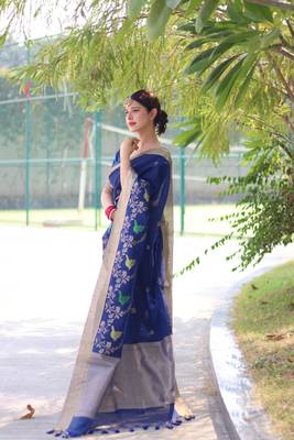 Navy Blue Faux Linen Floral Printed Zari pallu Border Saree with Blouse 2