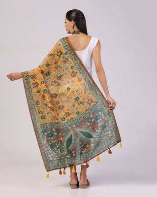Digital print lilen blend zari dupatta for women and girls to wear on gown chaniya choli kurti etc 4