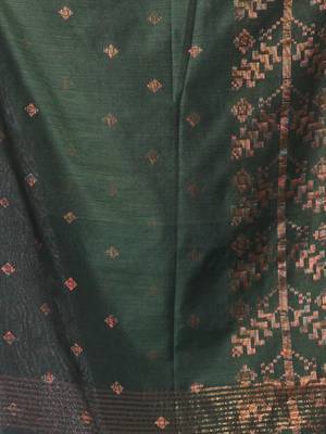 Green cotton handspun soft saree with zari woven texture pattern 4