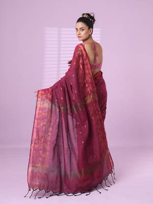 Magenta cotton handspun soft saree with zari woven texture pattern 3