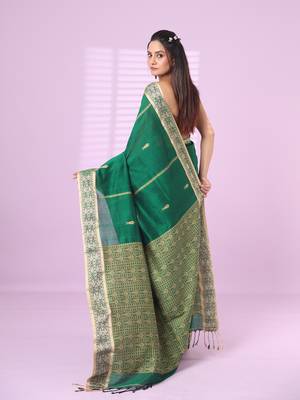 Green cotton handspun soft saree with woven fish pattern 3