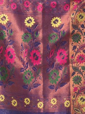 Violet texture motifs cotton silk saree with floral border 4