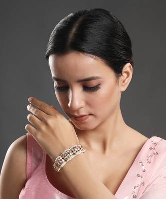 Gold brass polish kundan polki kidiya pearls bracelet 1