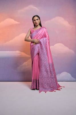 Baby Pink Contrast Thread work Raw Silk Treditional Classic Saree Set 1