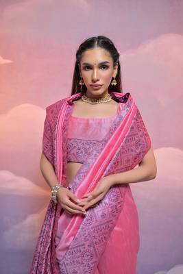 Baby Pink Contrast Thread work Raw Silk Treditional Classic Saree Set 3