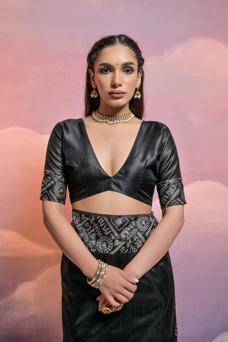 Black Contrast Thread work Raw Silk Treditional Classic Saree Set