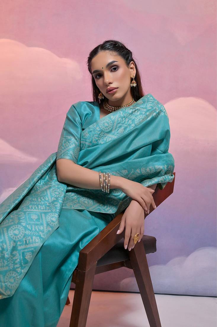 Turquoise Contrast Thread work Raw Silk Treditional Classic Saree Set