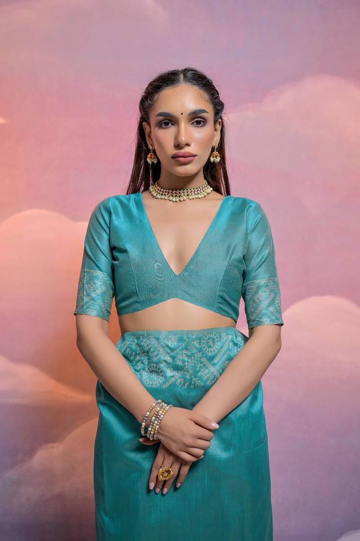 Turquoise Contrast Thread work Raw Silk Treditional Classic Saree Set