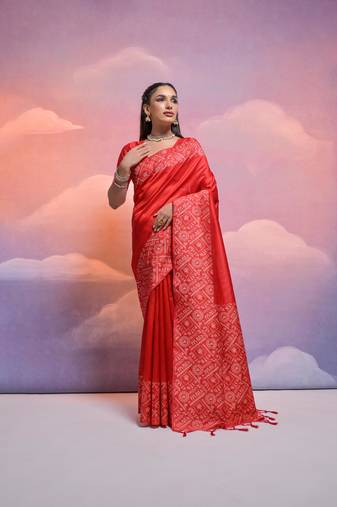 Red Contrast Thread work Raw Silk Treditional Classic Saree Set