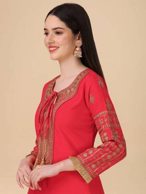 Elegant Embroidered Silk Kurta and Pant Set with Net Dupatta 4