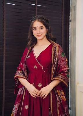 Maroon Chiffon Embroidered Kurta Sets 4