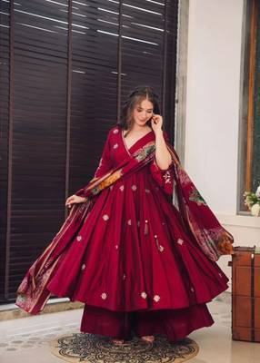 Maroon Chiffon Embroidered Kurta Sets 1