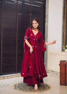 Maroon Chiffon Embroidered Kurta Sets 5
