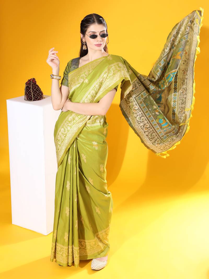 Mahendi Soft Raw Silk Thread weaving Design Contrast Woven Pallu border & Contrast Blouse Piece